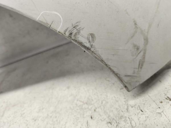 AILE AVANT DROIT RENAULT - Vue 3